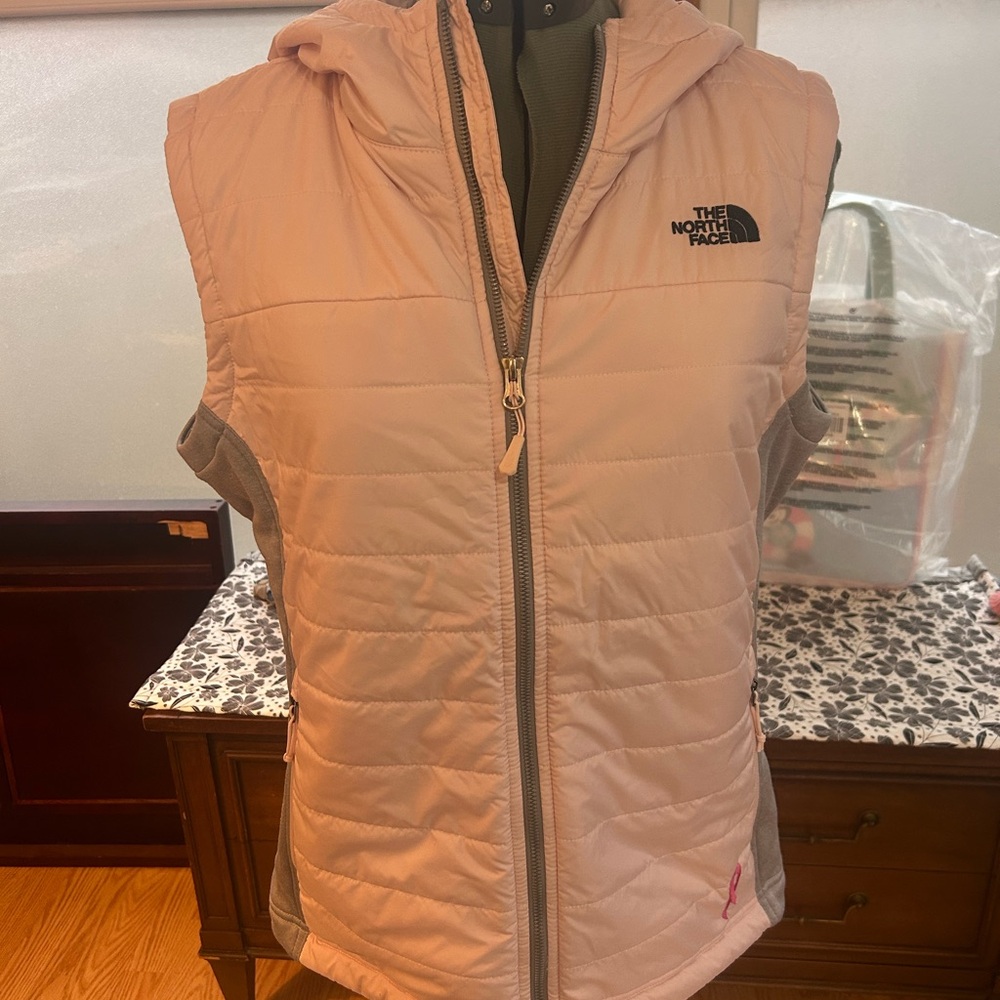 EUC The North Face Women's Light Pink Hooded Vest Breast Cancer Limited Edition